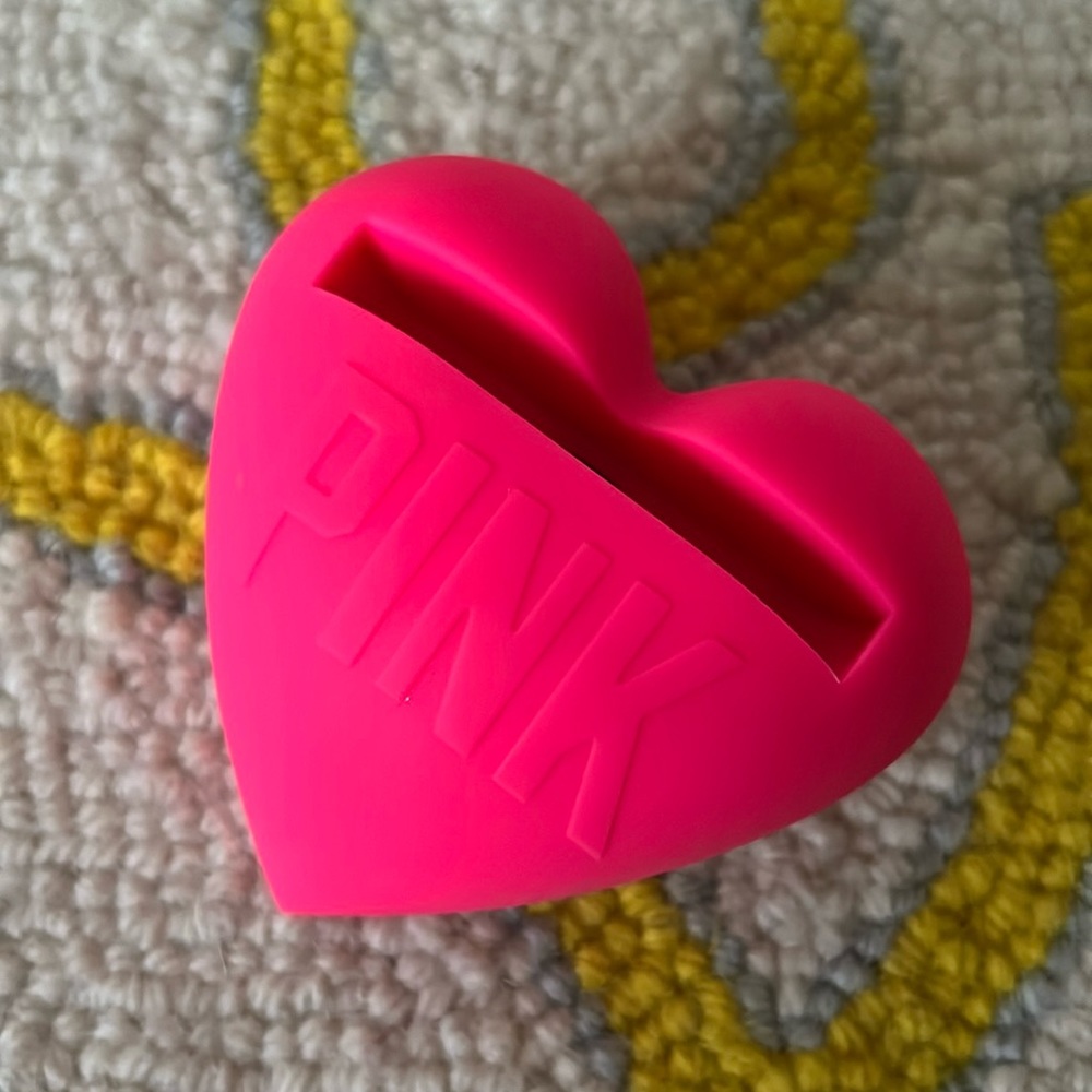 Like New! VS Pink Rare Sound Amplifier for iPhone 4/4s